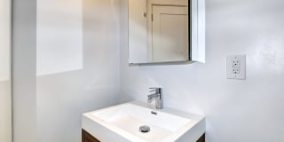 Woburn Gallery 8