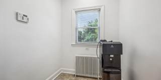 212 FREDERICK Avenue S Gallery 29