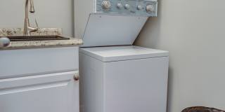 Canyon Square Gallery 11