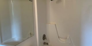 Spacious townhome in Kensington North Gallery 13