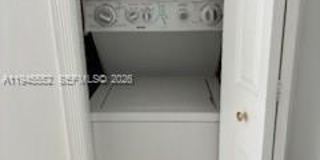 2950 SW 3rd Ave Gallery 8