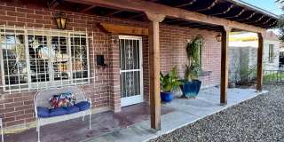 2608 East Sylvia Street Gallery 14