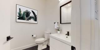 The Everett Gallery 12