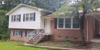 Room in 4 Bedroom Home at Pinedale Dr Gallery 1