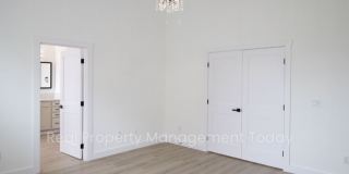 Beautifully Remodeled Modern 3-Bedroom TownHome with Fenced Yard & Garage in Orting Beautifully Remodeled Modern 3-Bedroom TownHome with Fenced Yard & Garage in Orting Gallery 18