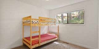 Mid-Century Modern Three Bedroom in Happy Valley! Mid-Century Modern Three Bedroom in Happy Valley! Gallery 18