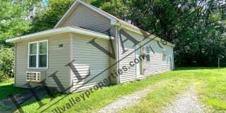 Two Bedroom Home, Close to Campus/Downtown Gallery 1