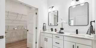 A charming coastal townhouse, just minutes from downtown St. Pete! Gallery 47