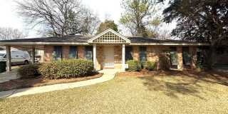 ** 4 Bed 2 Bath located close to Jefferson Davis High ** Call 334-366-9198 for a self showing Gallery 1