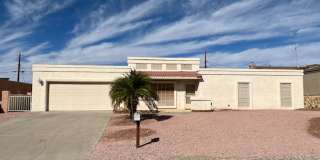 3 Bedroom Home with Bonus Room! Gallery 1