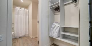 Simplicity at the Rim Gallery 18