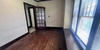 Adorable 2 Bedroom 1 Bathroom Gallery 11