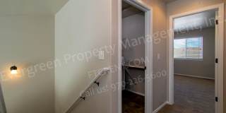 Rigden Farm Townhome in great location! Gallery 21