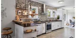Room in 5 Bedroom Home at Dill Ave SW Gallery 24