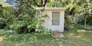 2813 Barmettler Street Gallery 21