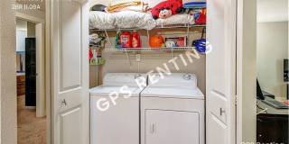 Quiet 2 Bedroom Condo in Redmond Available Now! Gallery 13