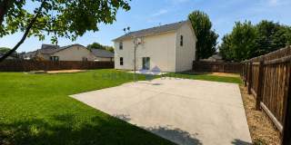 Large 4 Bedroom Home with Bonus Room! Large 4 Bedroom Home with Bonus Room! Gallery 30