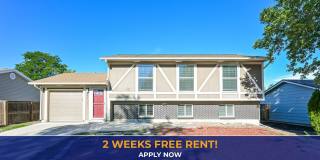 2 WEEKS FREE RENT & FREE 55" TV IF MOVED IN BY 9/30! Charming 4 Bed, 2 Bath Split-Level Home with A/C in Central Aurora! 2 WEEKS FREE RENT & FREE 55" TV IF MOVED IN BY 9/30! Charming 4 Bed, 2 Bath Split-Level Home with A/C in Central Aurora! Gallery 1