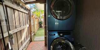 2040 NE 183rd St NORTH MIAMI BEACH, FL 33179 Gallery 5