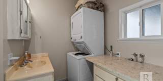 FULLY FURNISHED, Charming Short Term Rental! Gallery 9