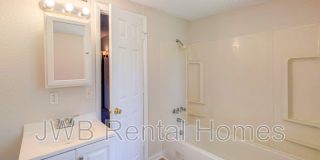 1882 27th St E Gallery 11
