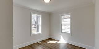 Newly Renovated 3BR/1BTH with Loft for Rent! Gallery 21