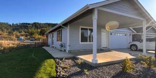 Brand new 3 bedroom 2 bath Sutherlin home with garage Gallery 1