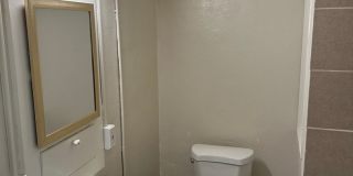 1131 Pine St. Gallery 21