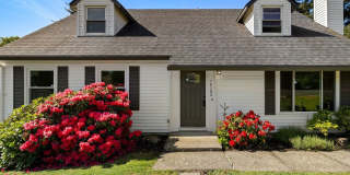 Stunning 4 Bedroom Columbia Highlands Home for Lease - 14103 SE McGillivray Blvd Gallery 3