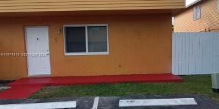 65 NE 12th Ave Gallery 1