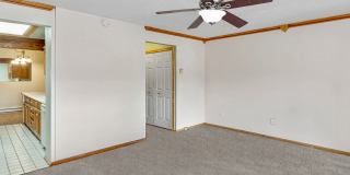 Redlands Escape - 2 Bedroom Condo with sunroom! Gallery 15