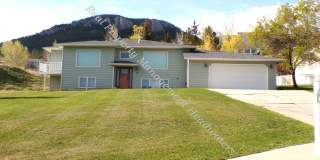 5 Bedroom 2-1/2 Bath House for Rent Gallery 1
