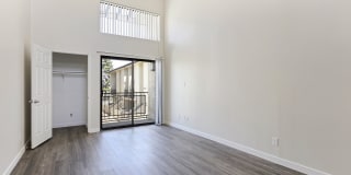 Chatsworth Plaza Gallery 19