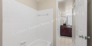 937 Russell St Apt 10 Gallery 17
