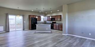 3 Bedroom 2 1/2 Bath in Loveland Gallery 1