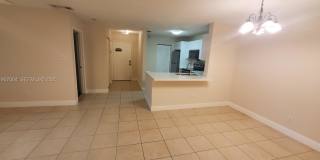 2209 South Cypress Bend Drive Gallery 3