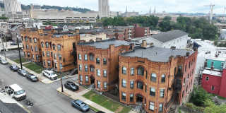 Oakland Bates Apartments Gallery 1
