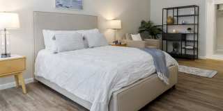 The Fairlane Gallery 6