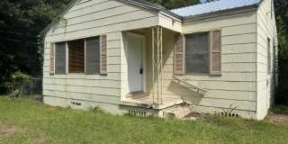 121 Hedstrom Drive Gallery 1