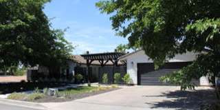 4 Bedroom Home in Bloomington-Pets Negotiables Gallery 1