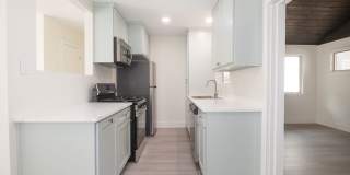 Minutes from Downtown and Blocks from St Edwards - Charming single-story Home Gallery 10