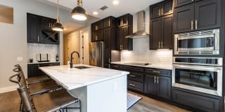 500 West Trade 500 West Trade Gallery 19