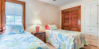 26 Atlantic Avenue Gallery 32