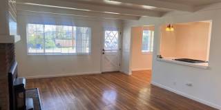 Charming 3 Bedroom House With Inground POOL Gallery 7