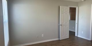 Spacious 3 bedroom, 2 bath home with a den! Gallery 7