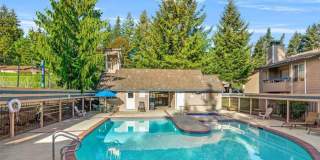 Beautiful 2 bed with private patio and outdoor space Gallery 20