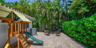 1714 Costado St Gallery 38