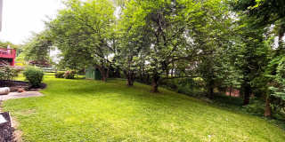 Beautiful 5 bedroom/2.5 bath with large yard Gallery 29