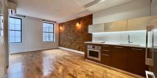 72 Willoughby Street Gallery 1