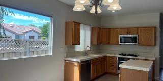 SPACIOUS 2 BEDROOM IN 55+ COMMUNITY!! Gallery 6